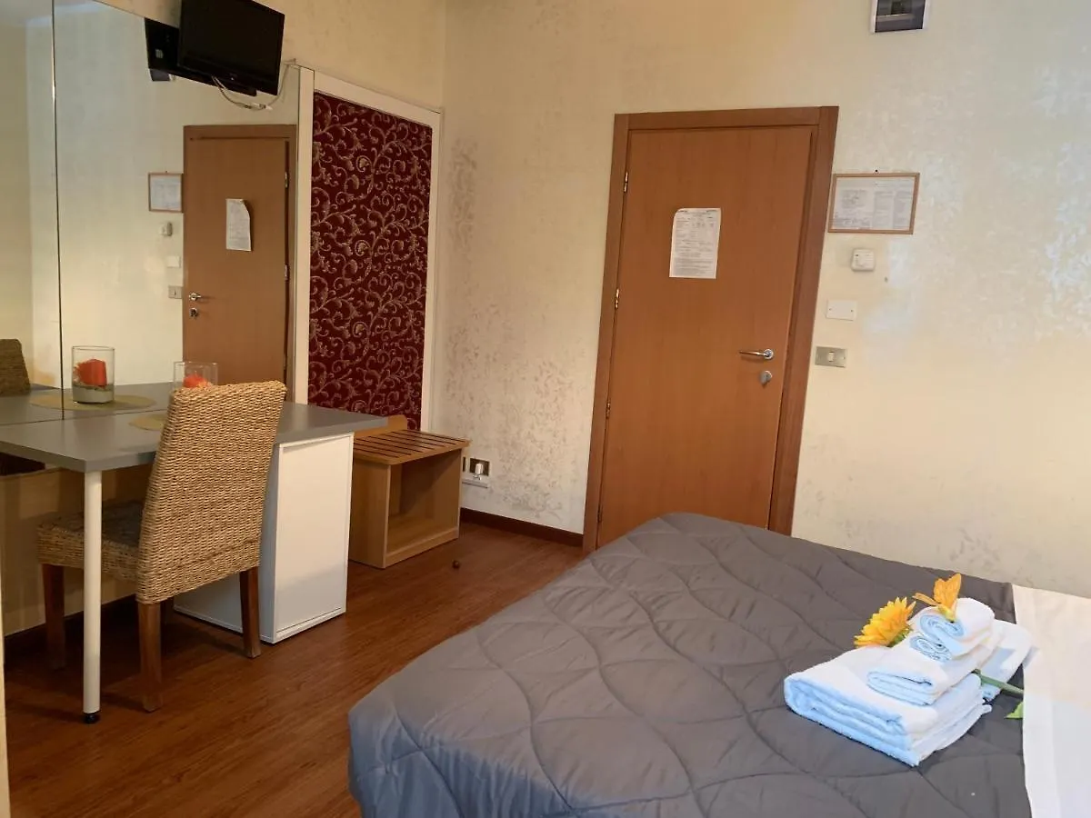Hotel Palma Benessere Римини 3*,